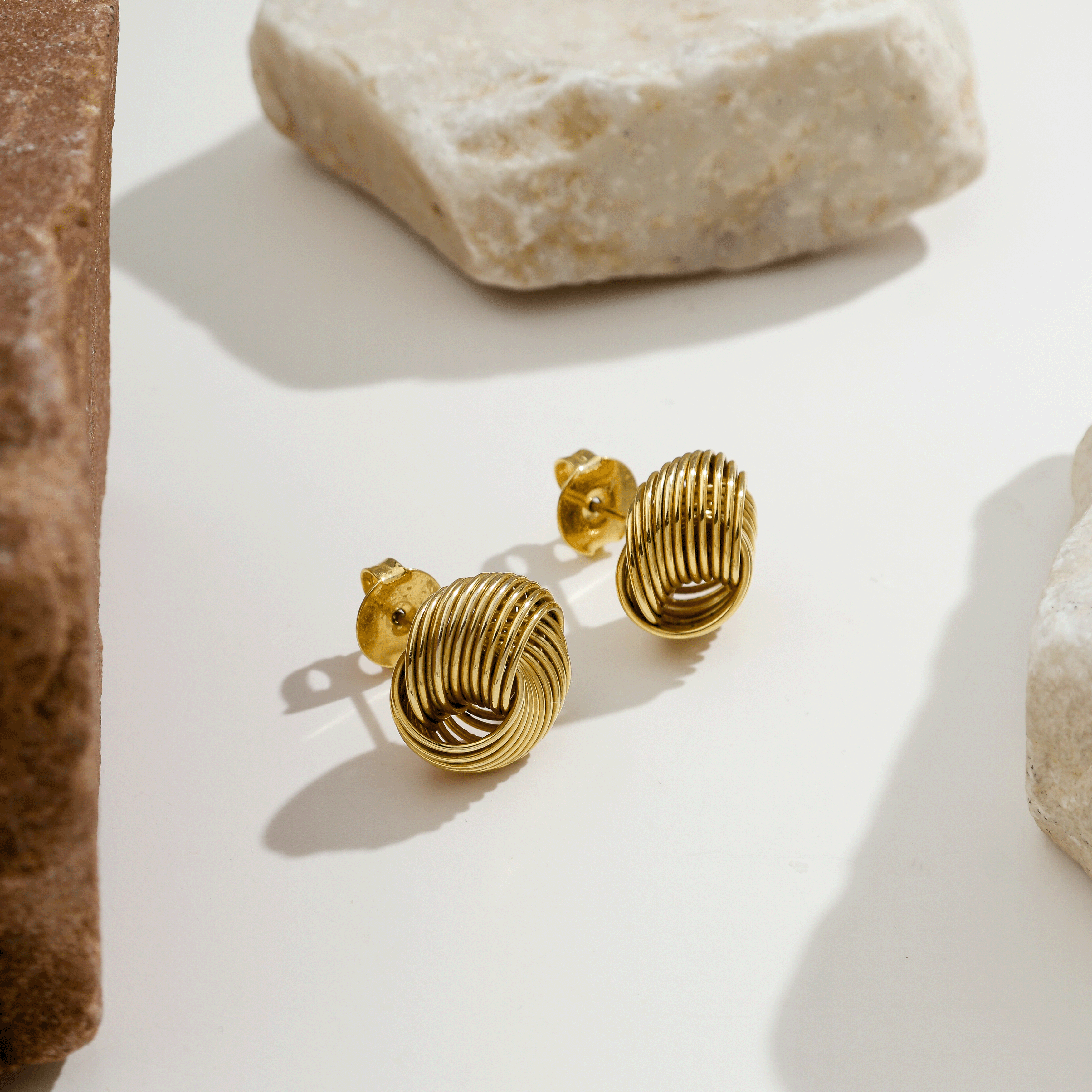 Zufolo Stud Earrings | Gold