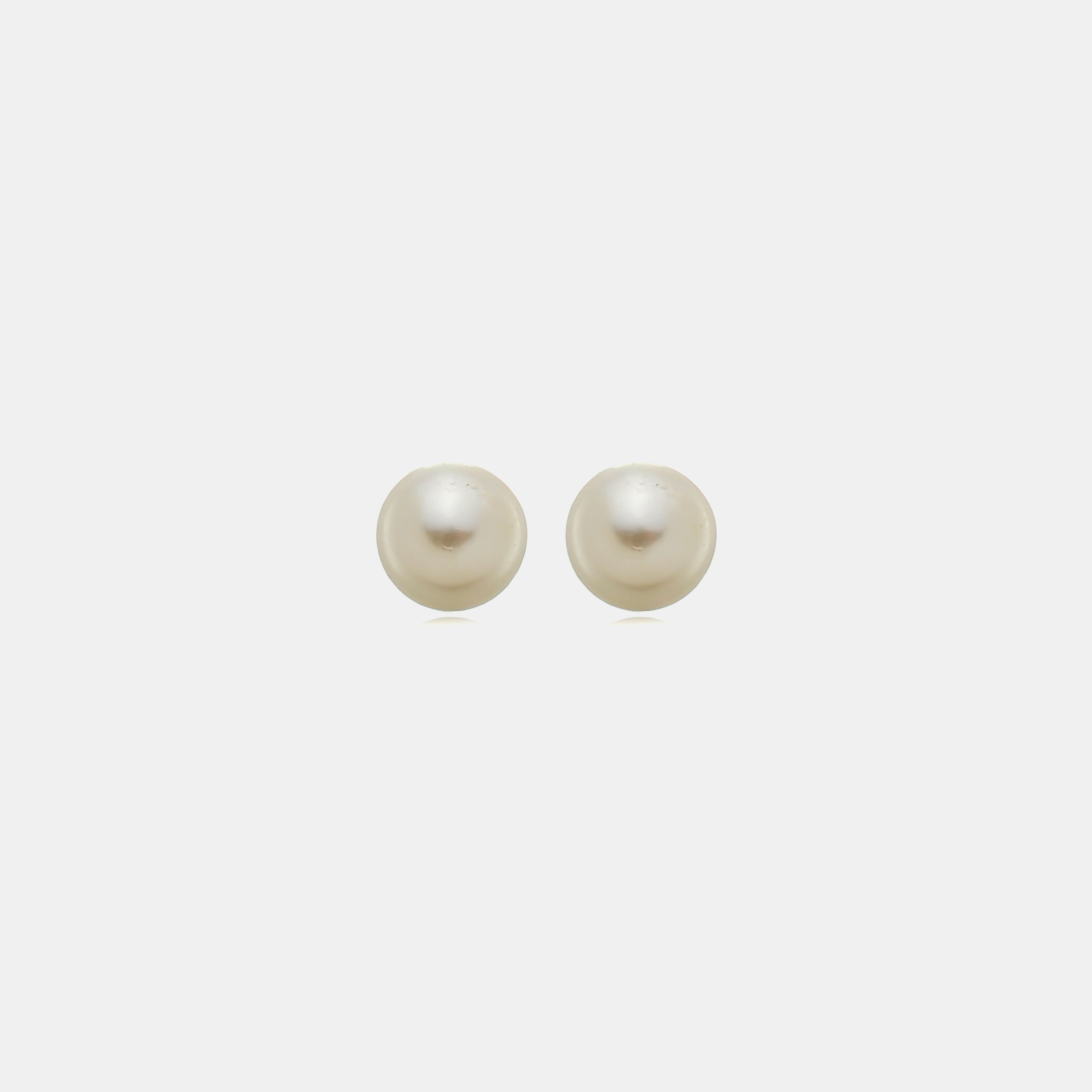 Merlo Round Freshwater Pearl Earrings - Small | Gold