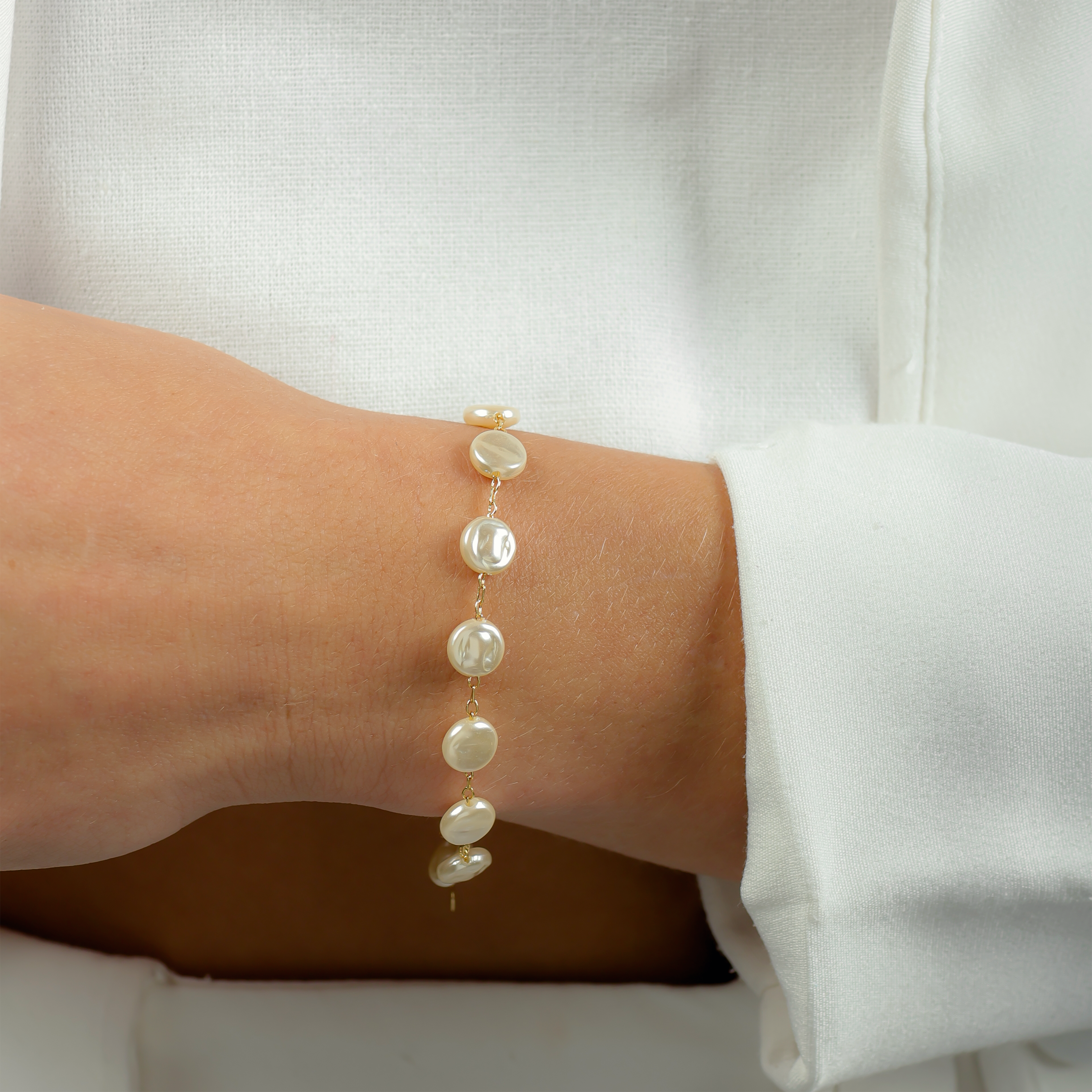Zuzzurella Freshwater Pearl Bracelet | Gold
